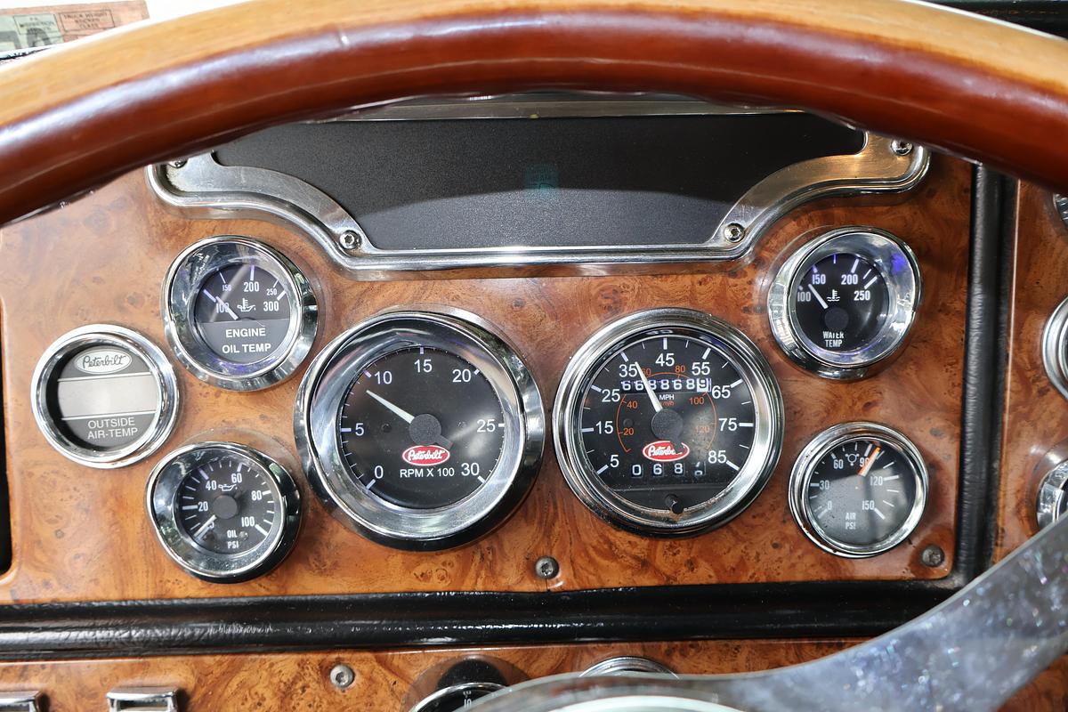 Used 2001 PETERBILT 379