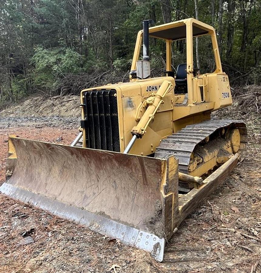 Used 1985 DEERE 750B