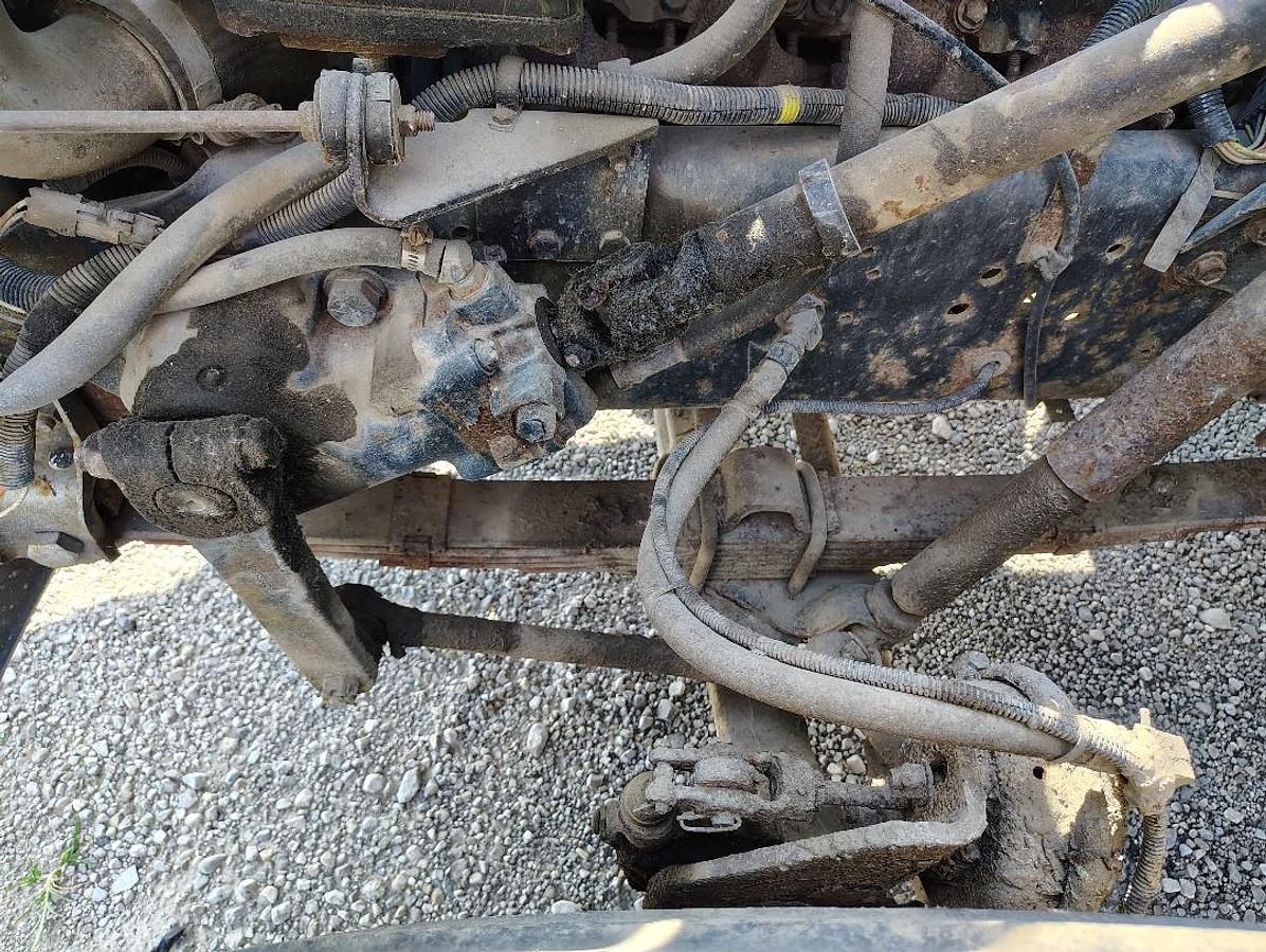 Used 2000 INTERNATIONAL 4700 DT466E