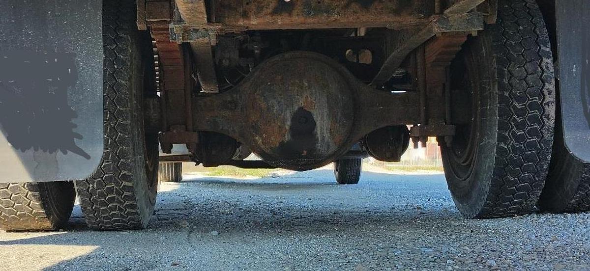 Used 1999 INTERNATIONAL 4700 Low Profile T444E