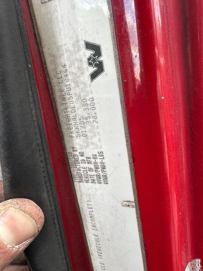Used 2005 WESTERN STAR Rear Mixer