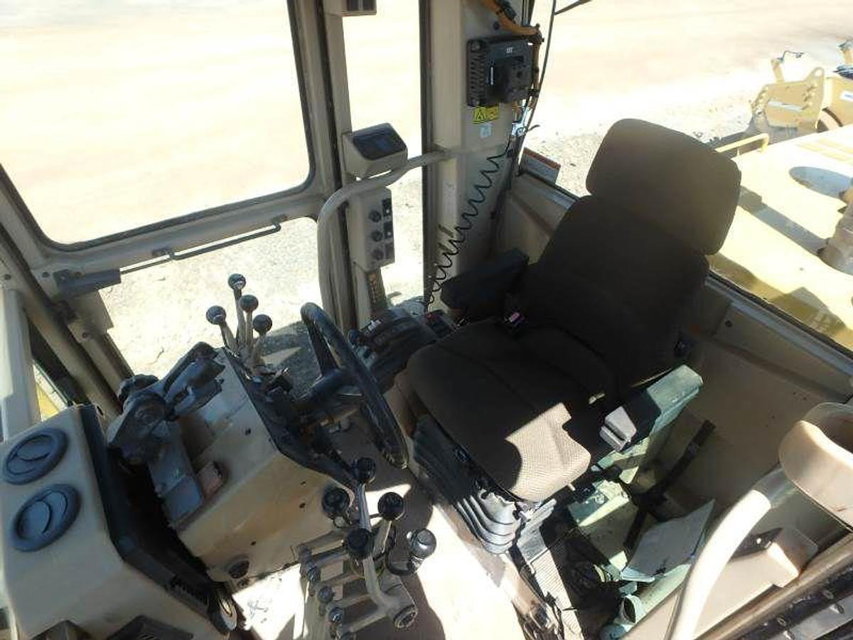 Used 2006 CATERPILLAR 14H