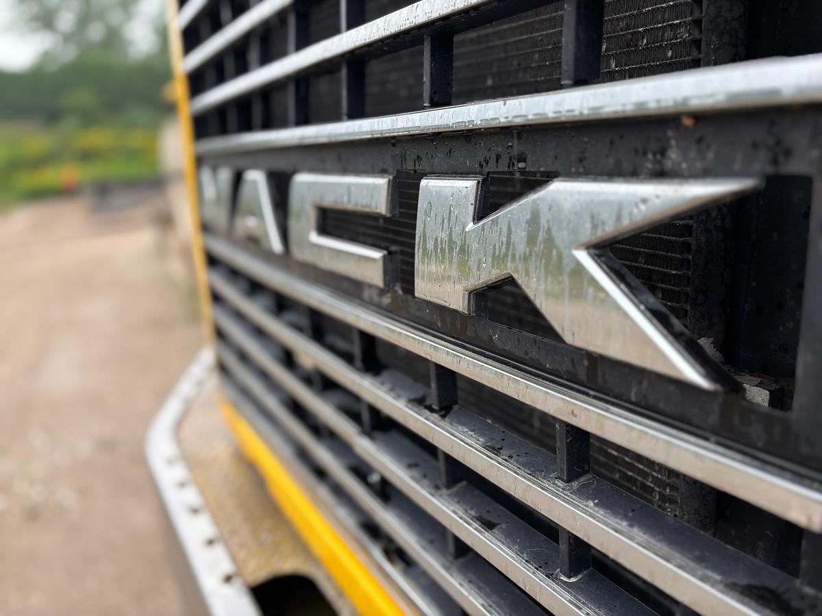 Used 1995 MACK CL713