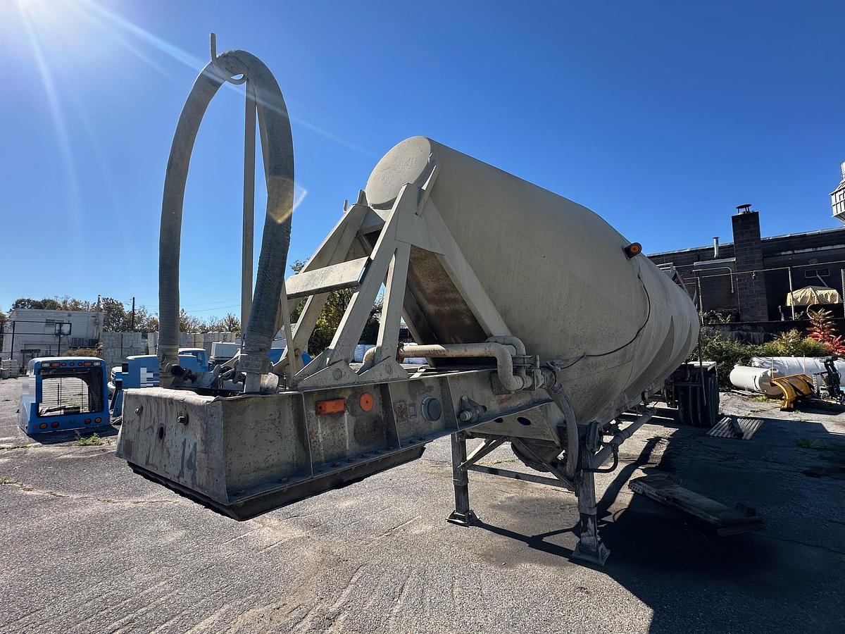 Used 1969 FRUEHAUF Bulk Tanker