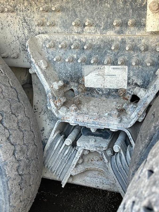 Used 2016 MACK GU700