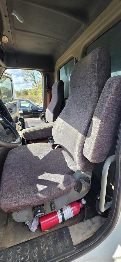 Used 2012 FREIGHTLINER Cascadia