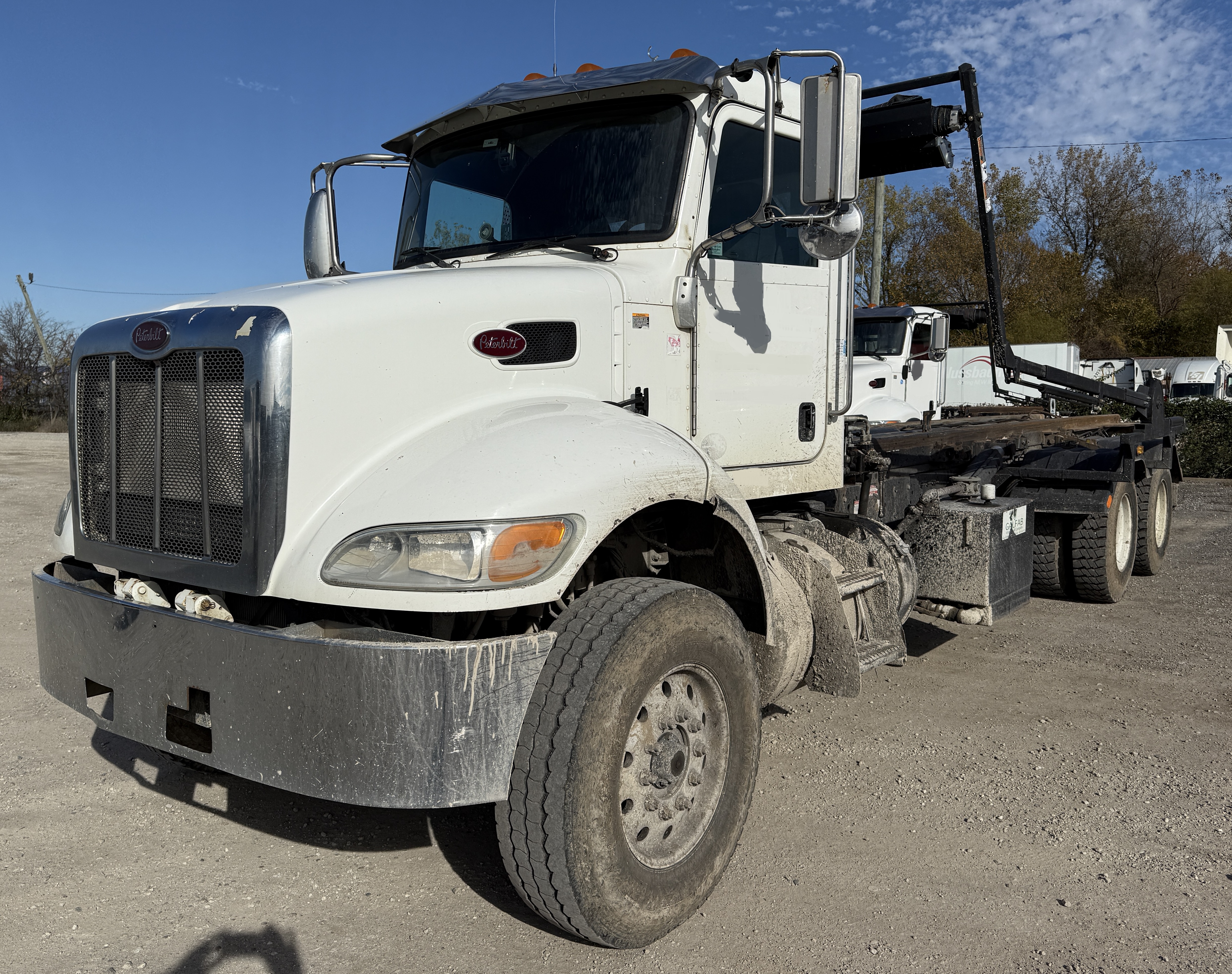Used 2016 PETERBILT 348