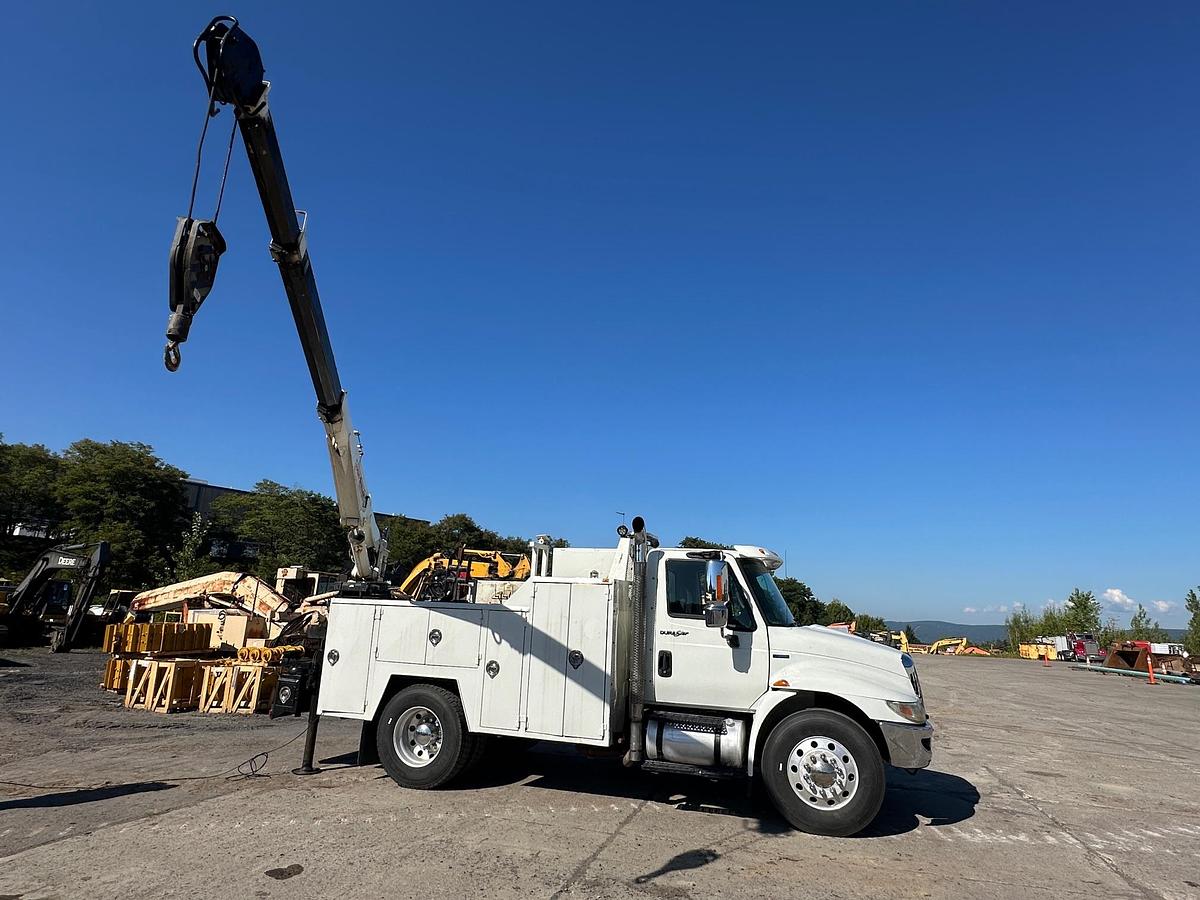 Used 2010 INTERNATIONAL 4300 Service Truck