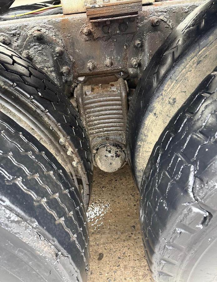 Used 2005 MACK CV713