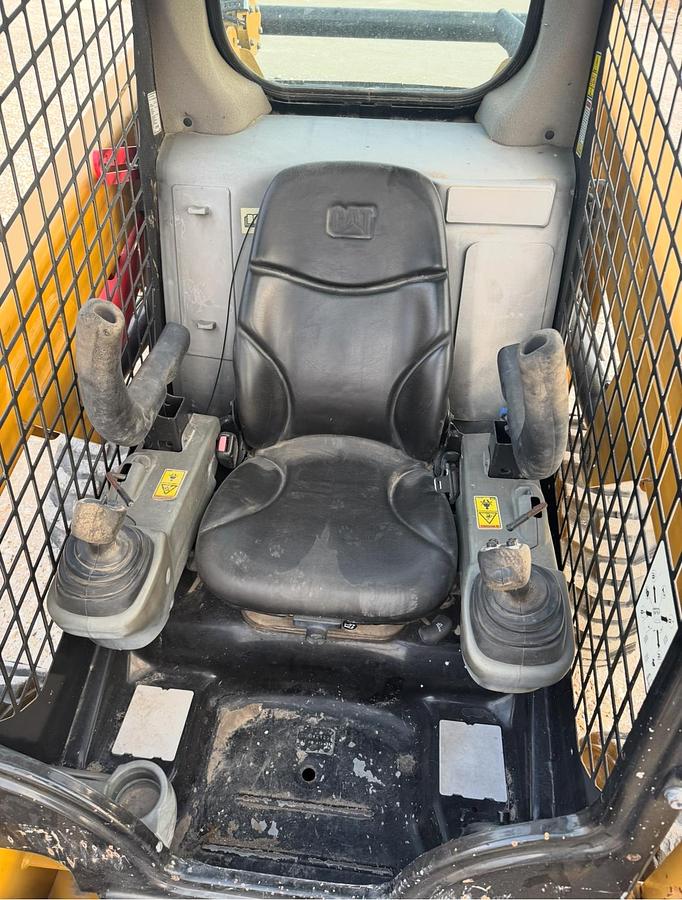 Used 2019 CATERPILLAR 232D