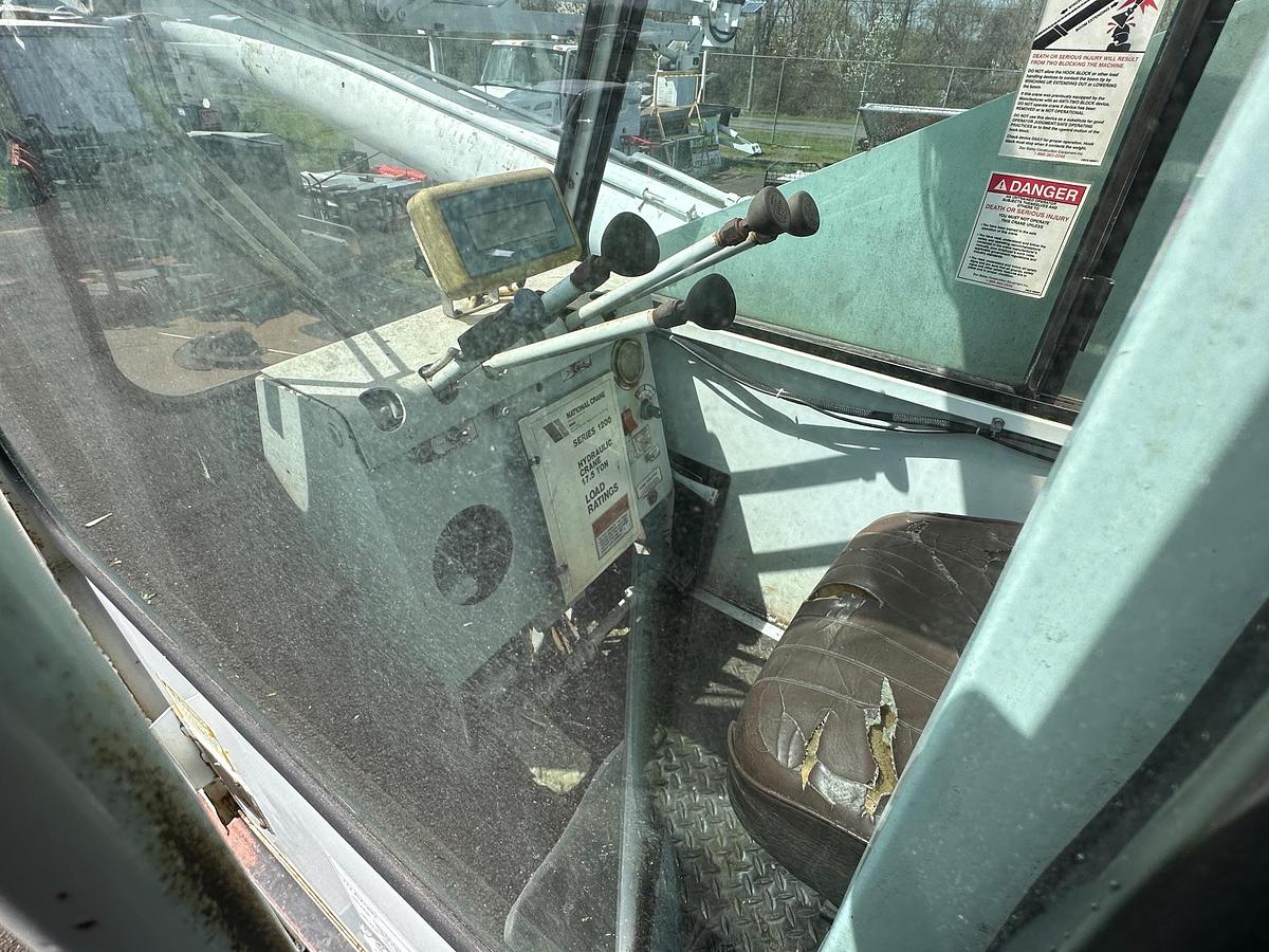 Used 2004 VOLVO 17.5T Crane