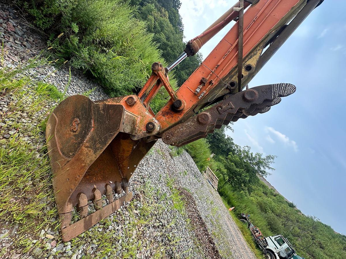 Used 1999 HITACHI EX330 LC-5 Demolition