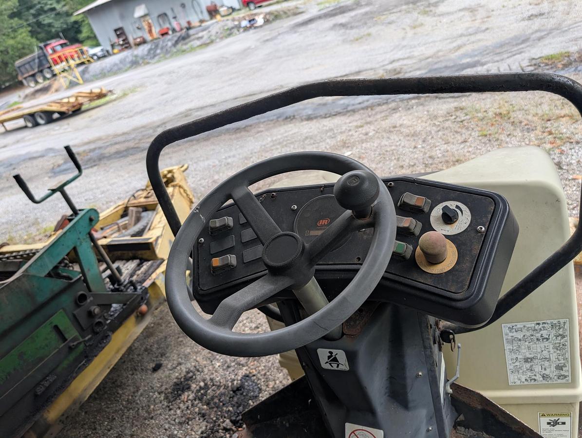 Used 2002 PUCKETT MFG 560