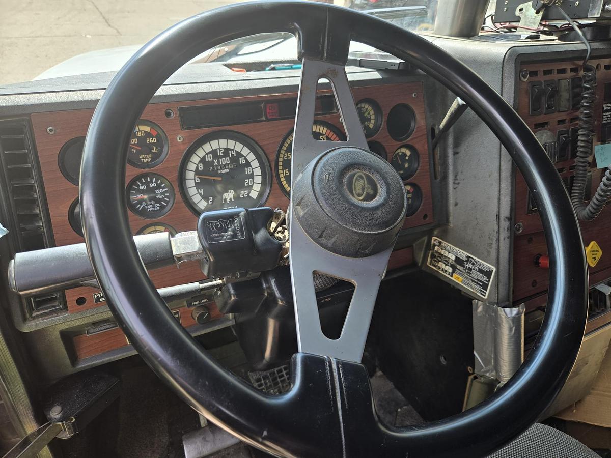 Used 1999 MACK CH 613