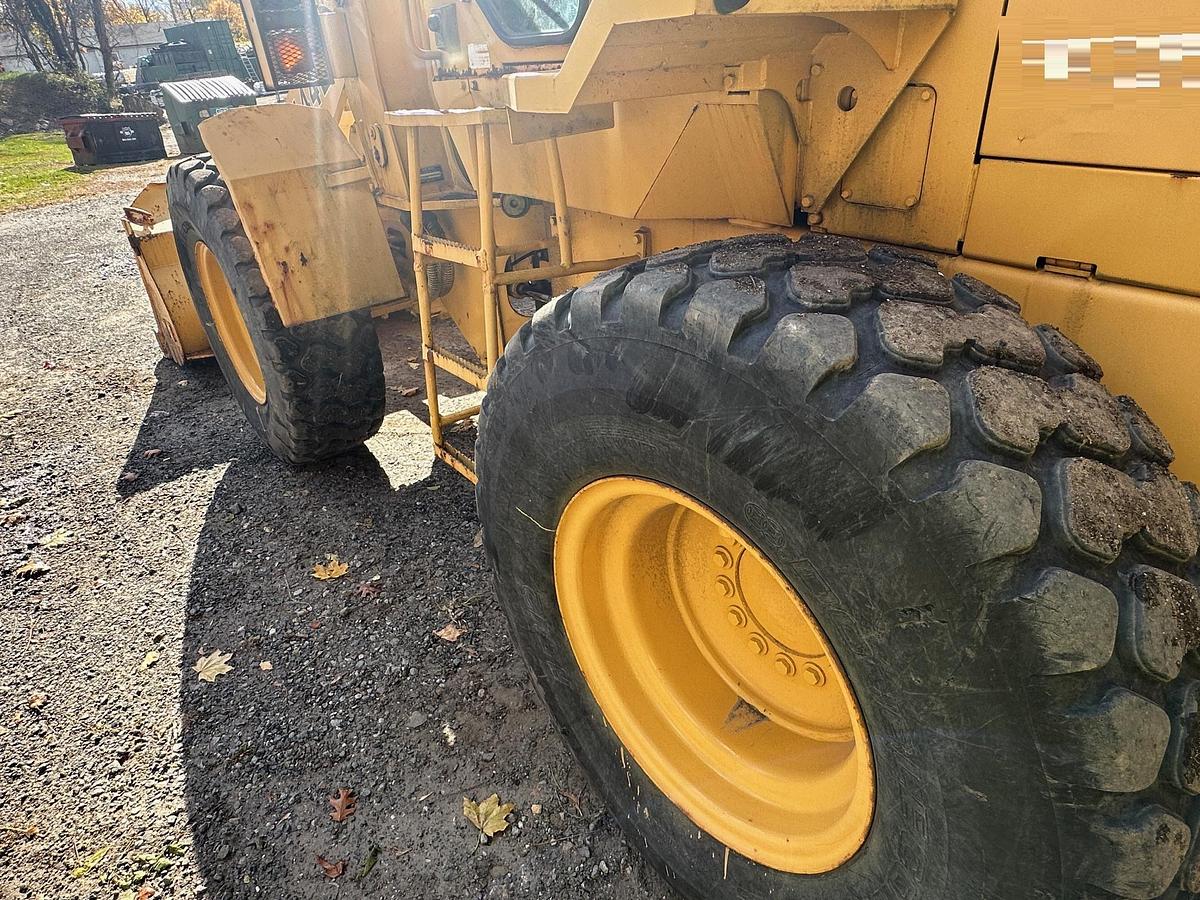 Used 1994 DEERE 444E