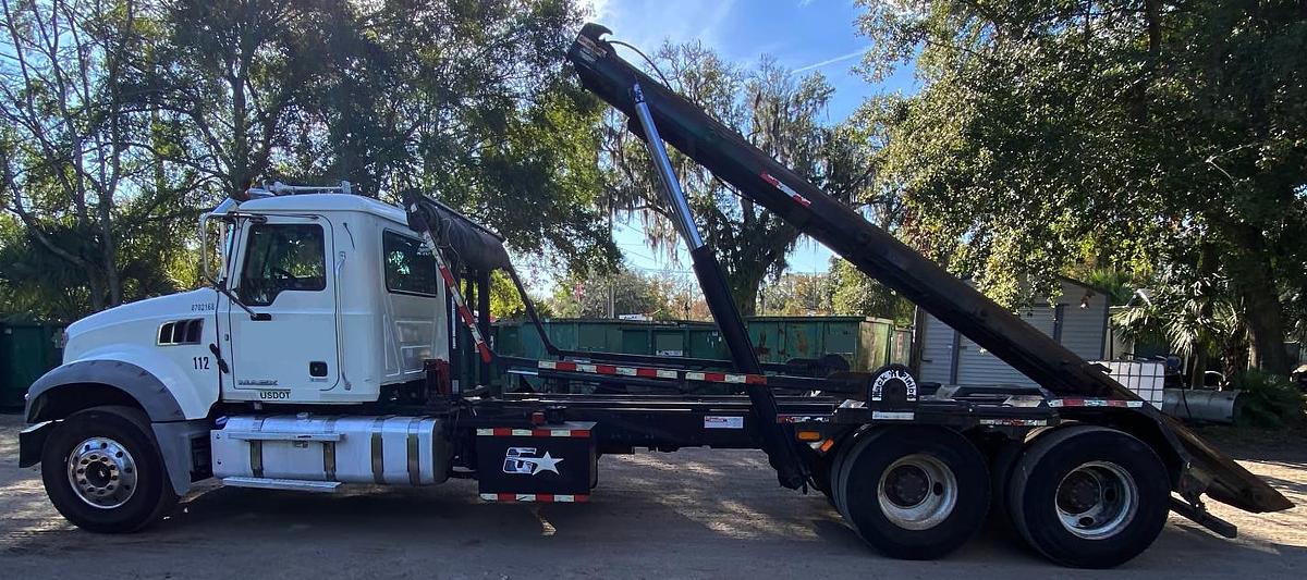 Used 2016 MACK GU713 Granite