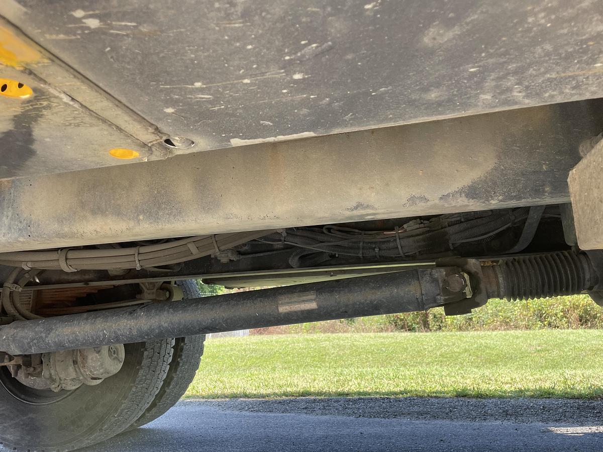 Used 2013 INTERNATIONAL 4300 Utility Bucket