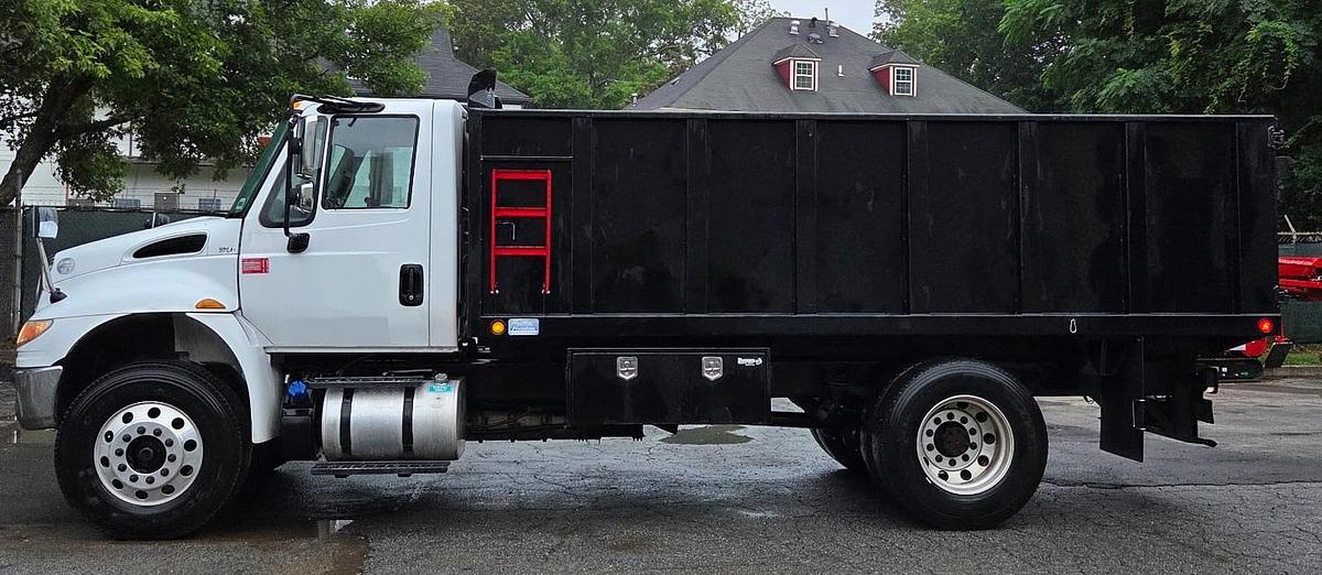Used 2018 INTERNATIONAL 4300 SBA