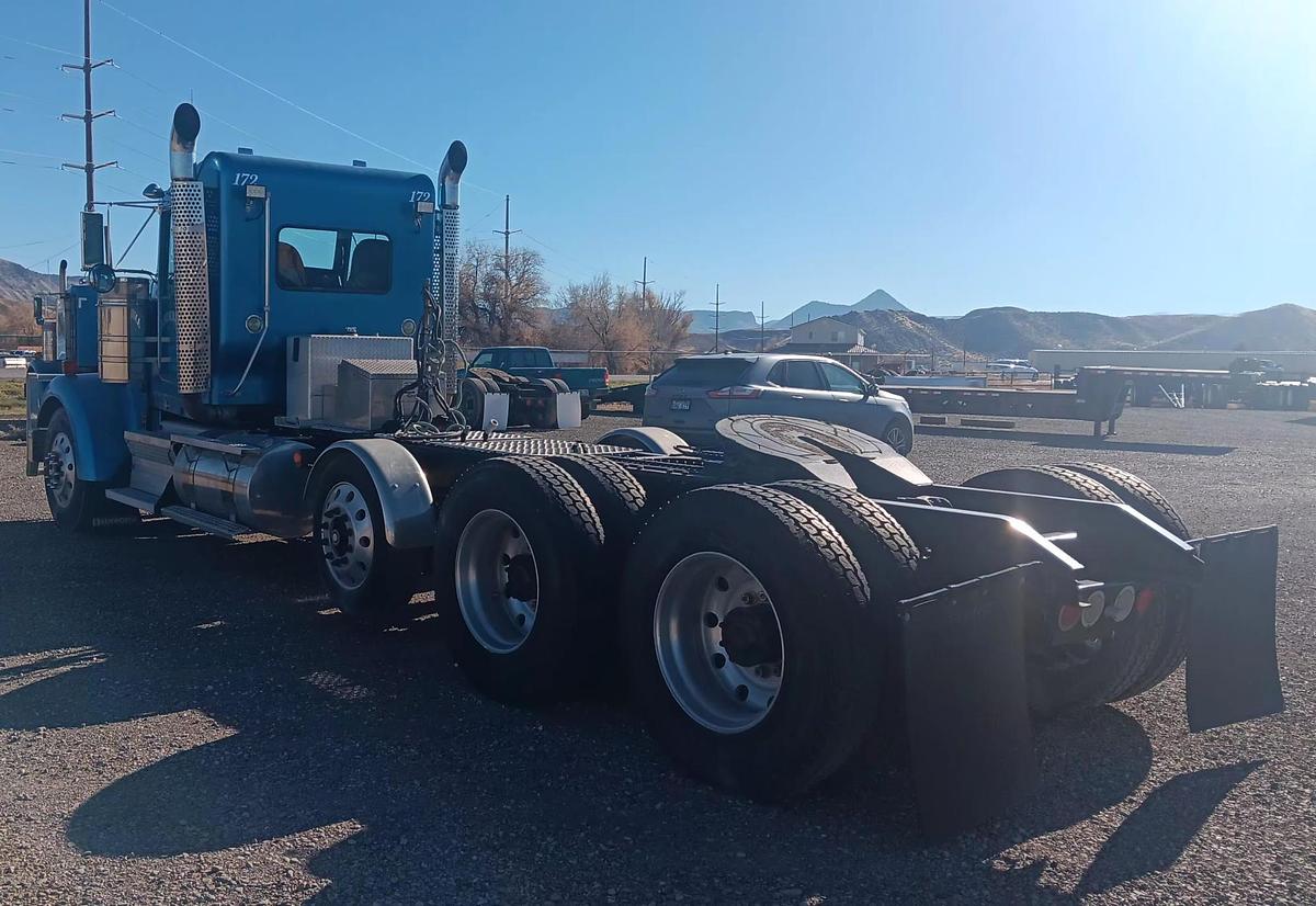 Used 2009 KENWORTH W900