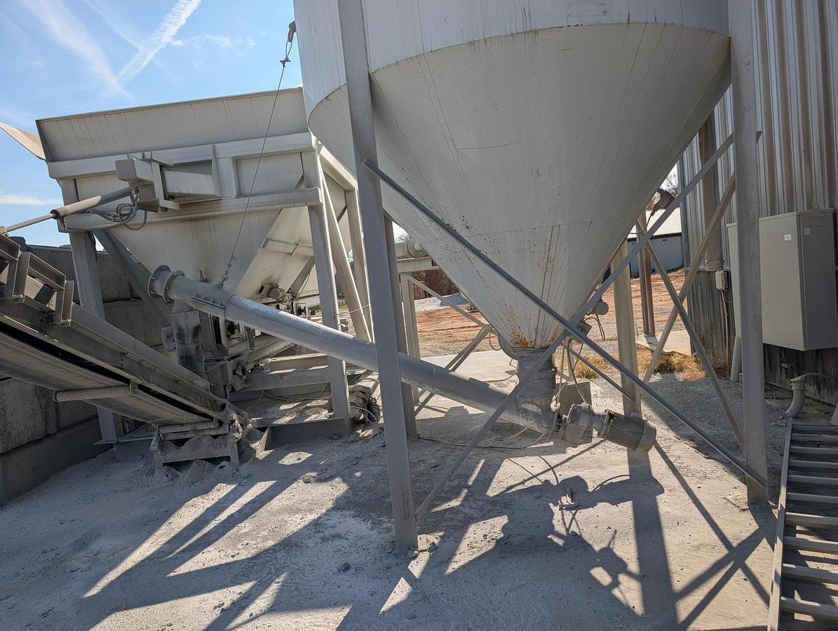 Used 2025 ERNEST INDUSTRIES Shortstop Concrete Blender