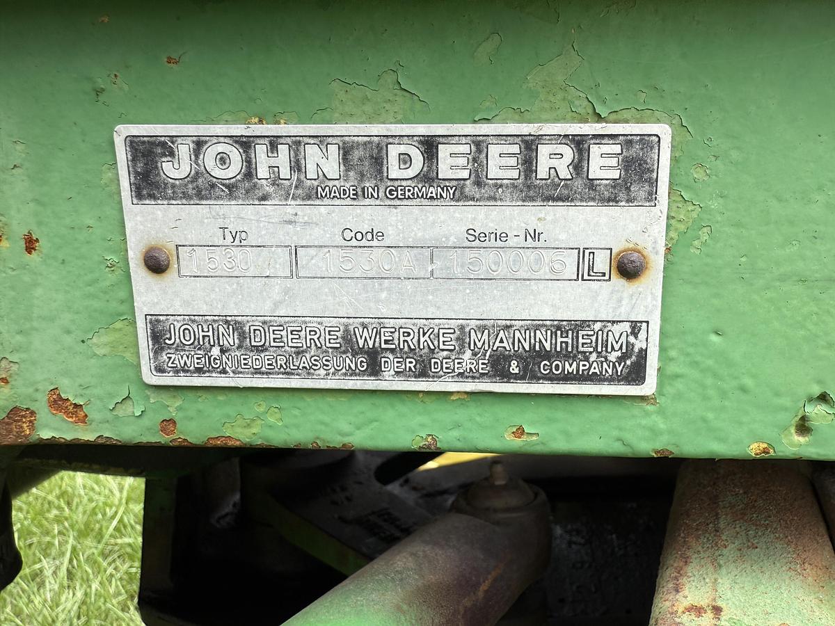 Used 1975 JOHN DEERE 1530