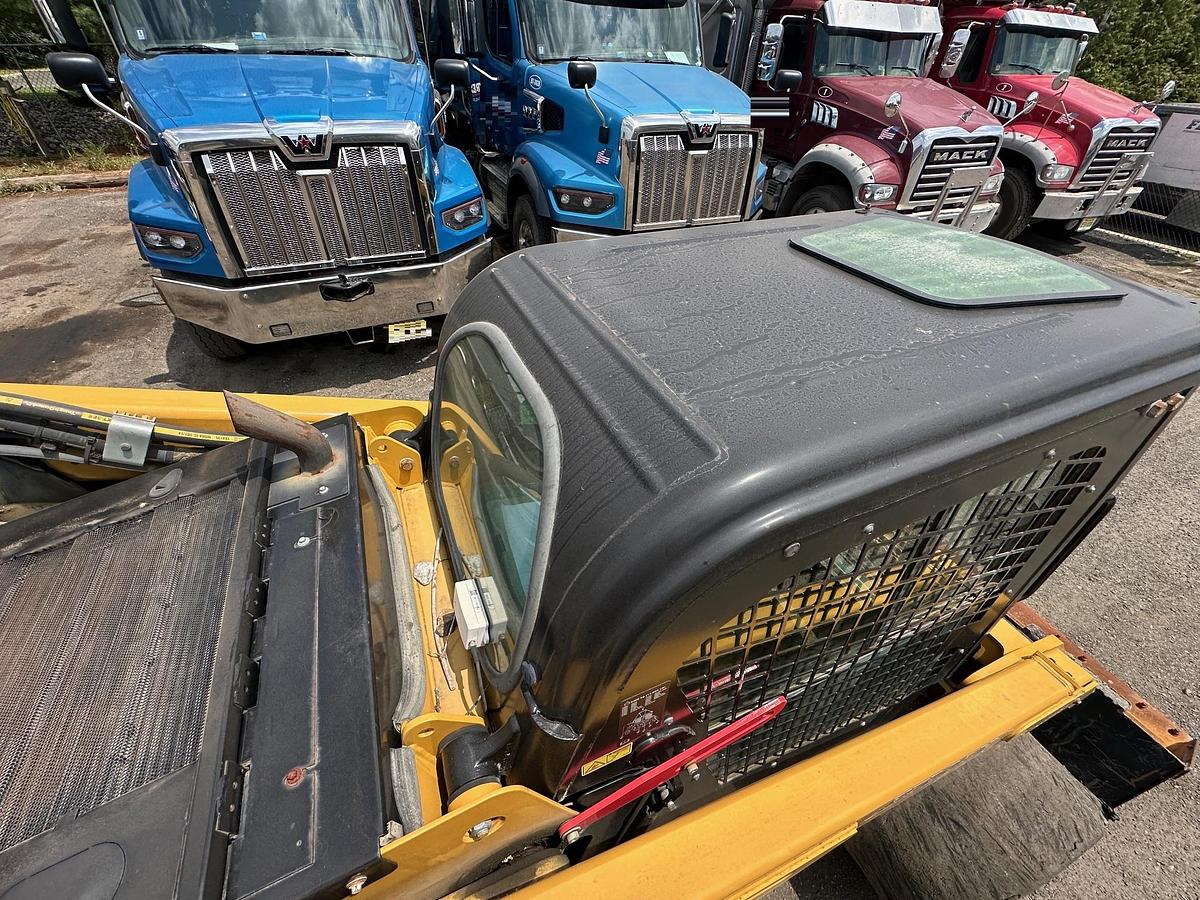 Used 2018 CATERPILLAR 272D2 XHP