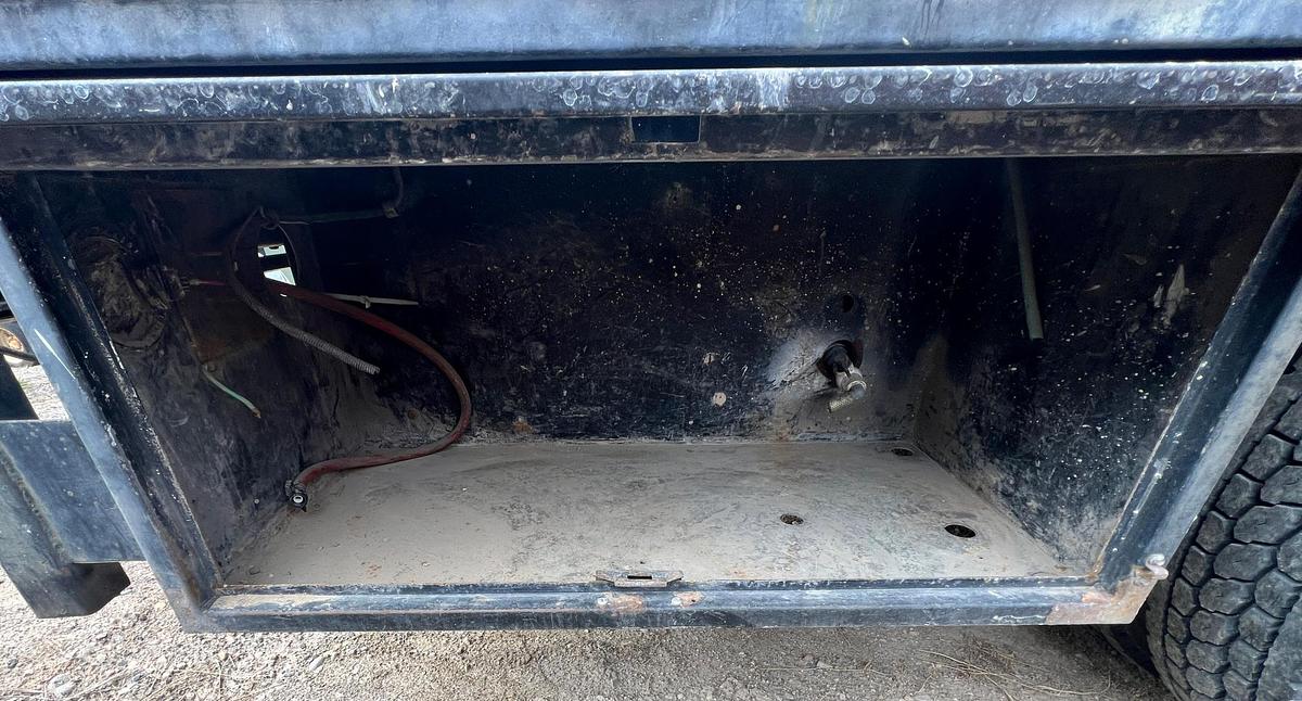 Used 2004 FORD F650 SD