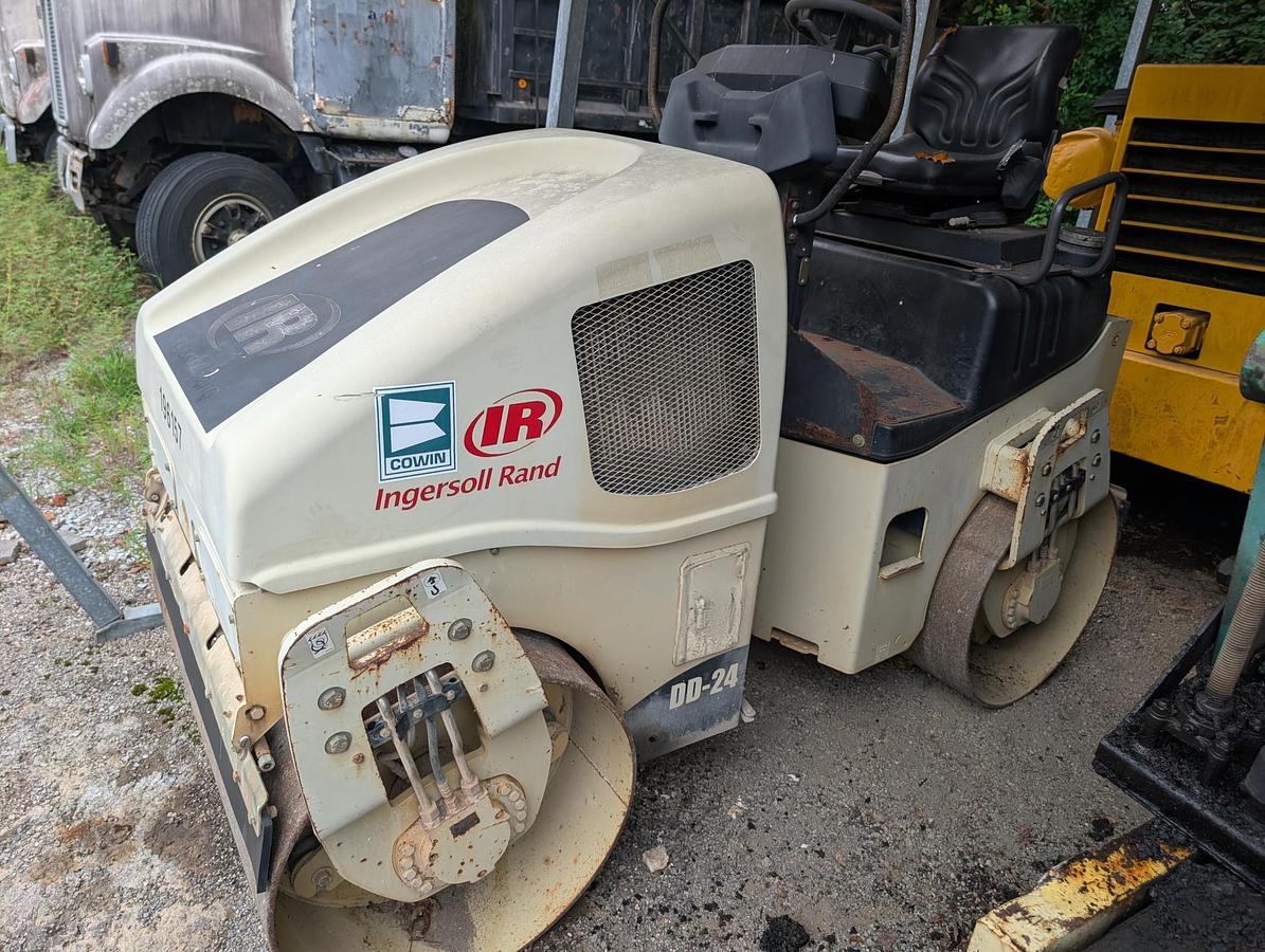 Used 2002 PUCKETT MFG 560