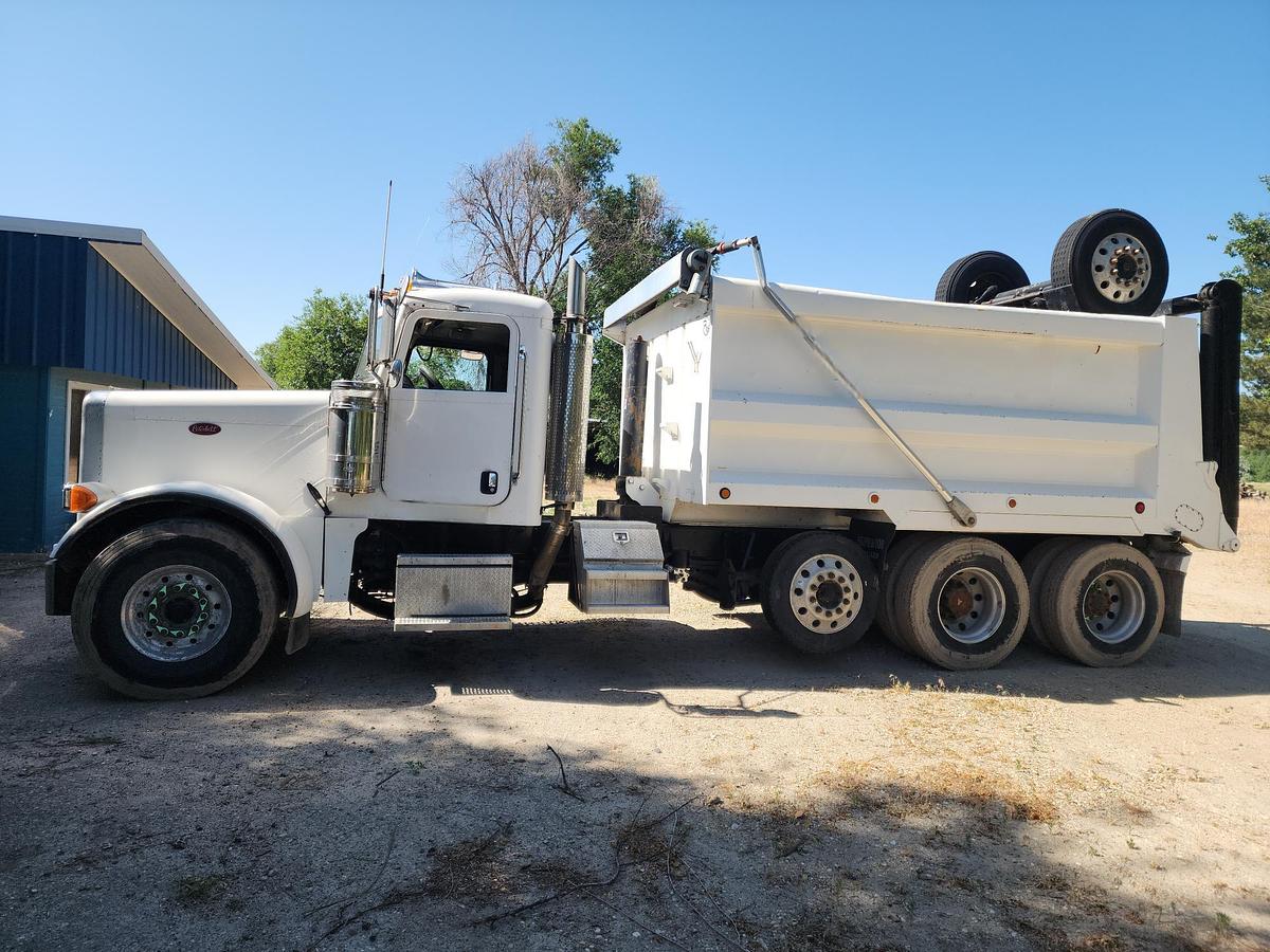Used 2007 PETERBILT 379 Super Dump HD