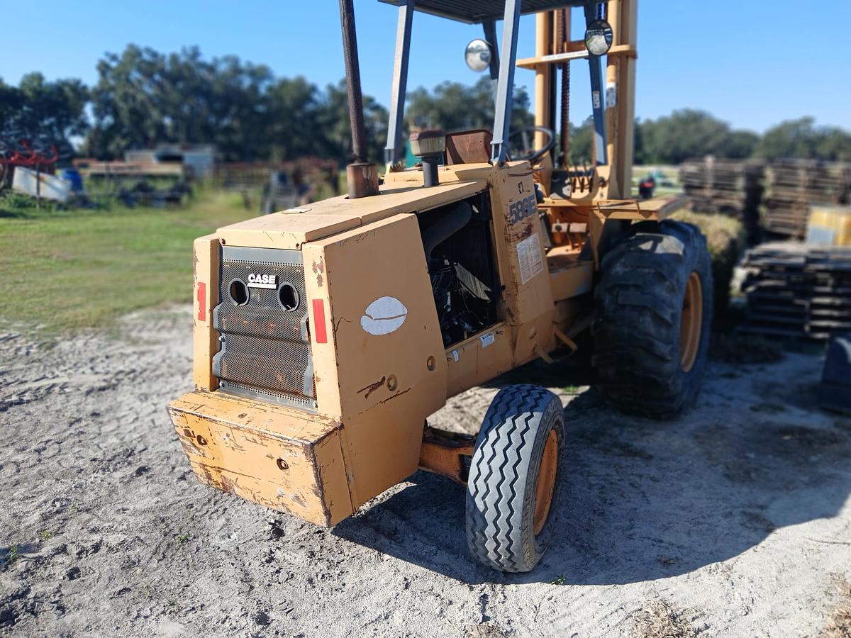 Used 1992 CASE 586E