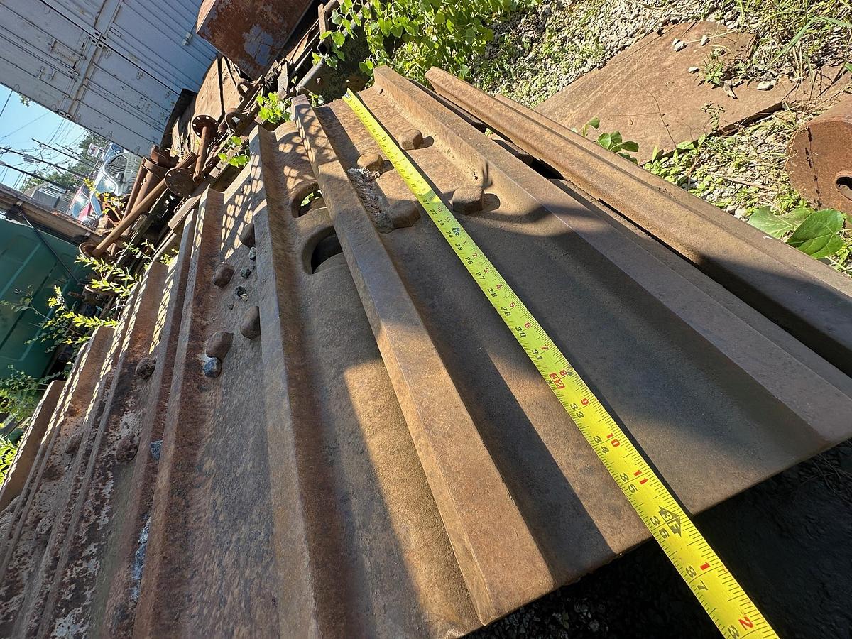 Used 1983 CATERPILLAR 245