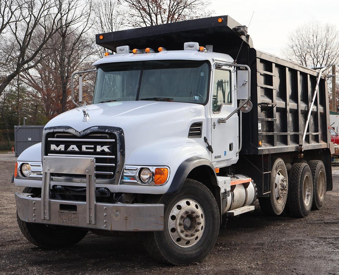 Used 2007 MACK Granite CV713