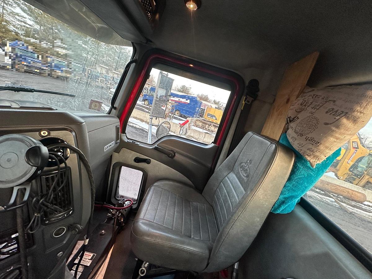 Used 2017 MACK Granite GU713