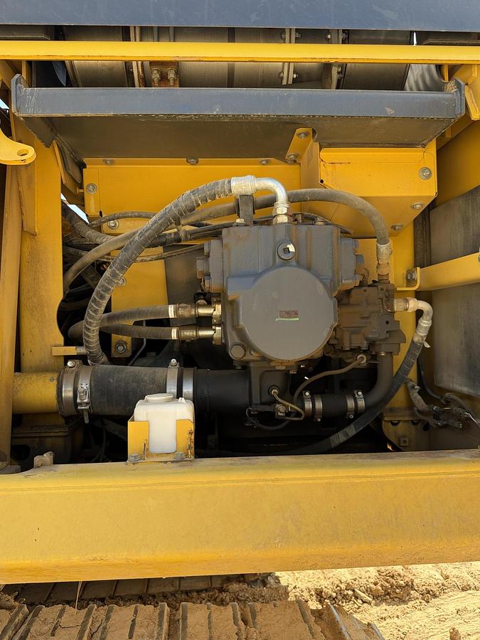 Used 2022 KOMATSU 490LC-11