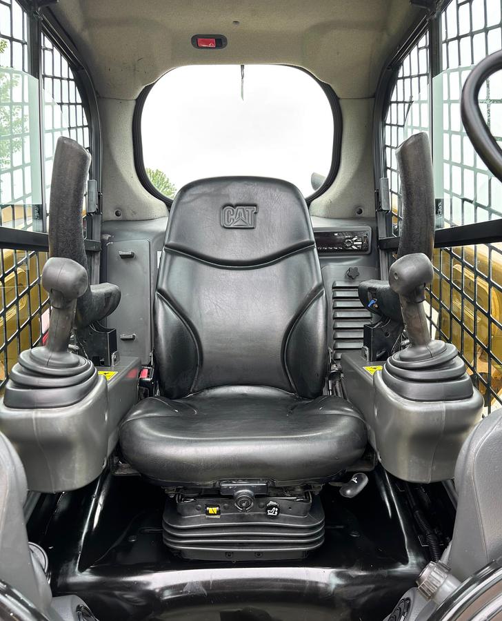 Used 2016 CATERPILLAR 226D