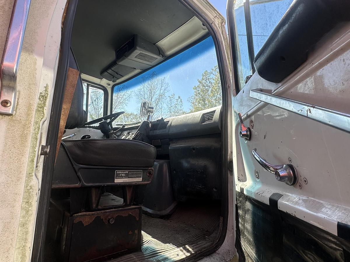 Used 1993 FORD L9000