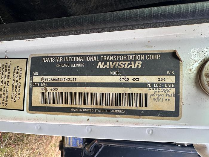 Used 2001 INTERNATIONAL 4700