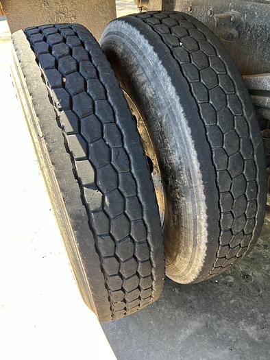 Used 2016 VOLVO VHD84B200