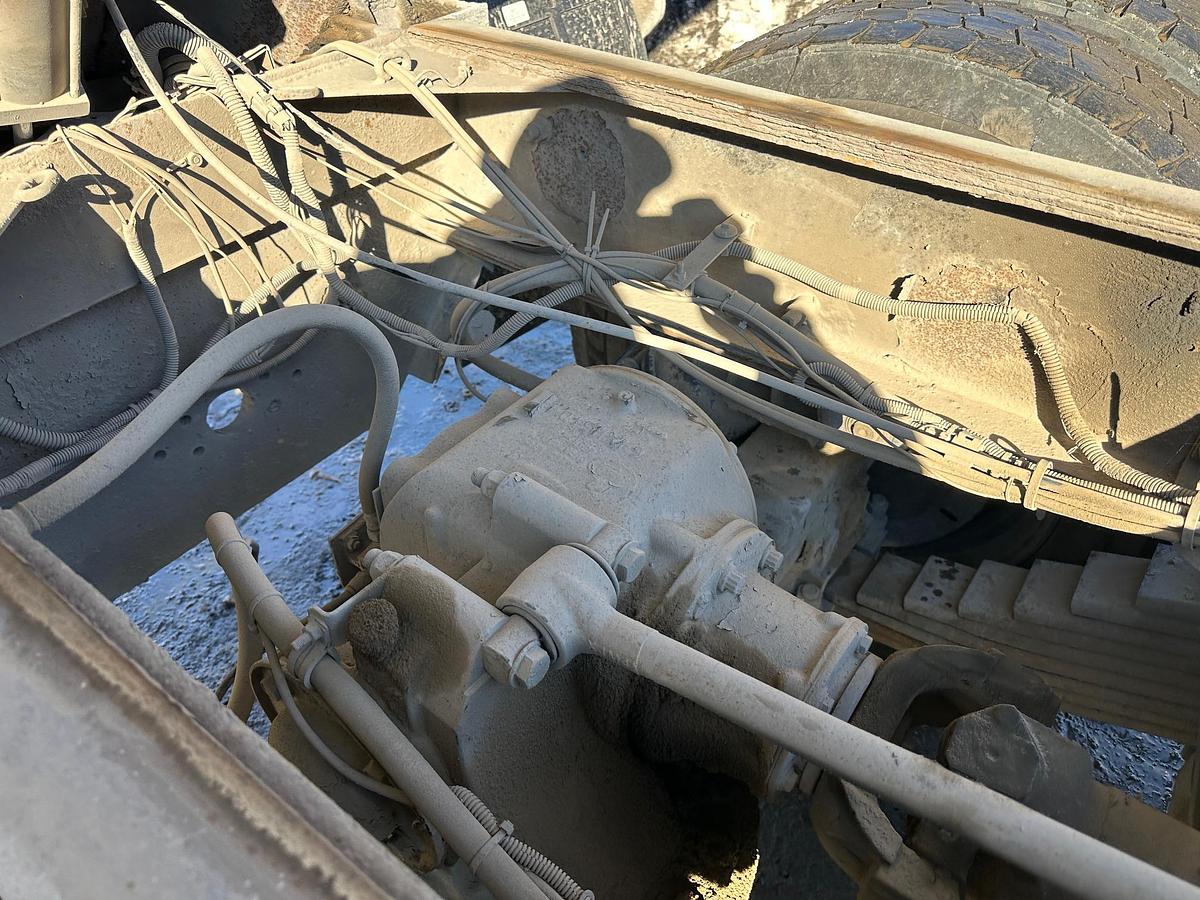 Used 2005 MACK CV713