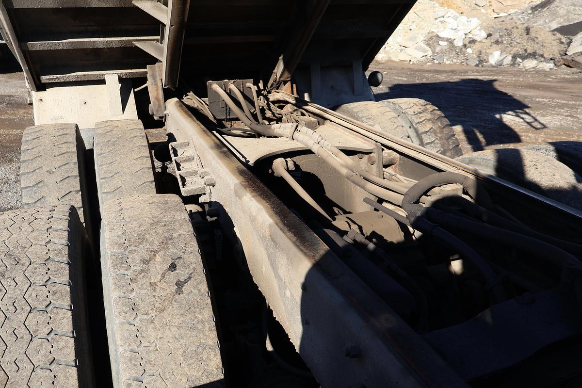 Used 1996 MACK RD690S