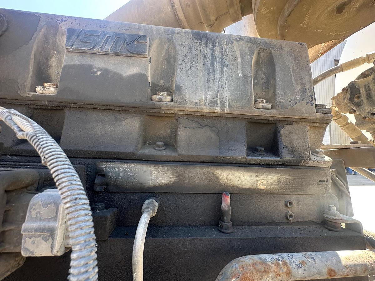 Used 2007 PHOENIX Front Discharge Mixer