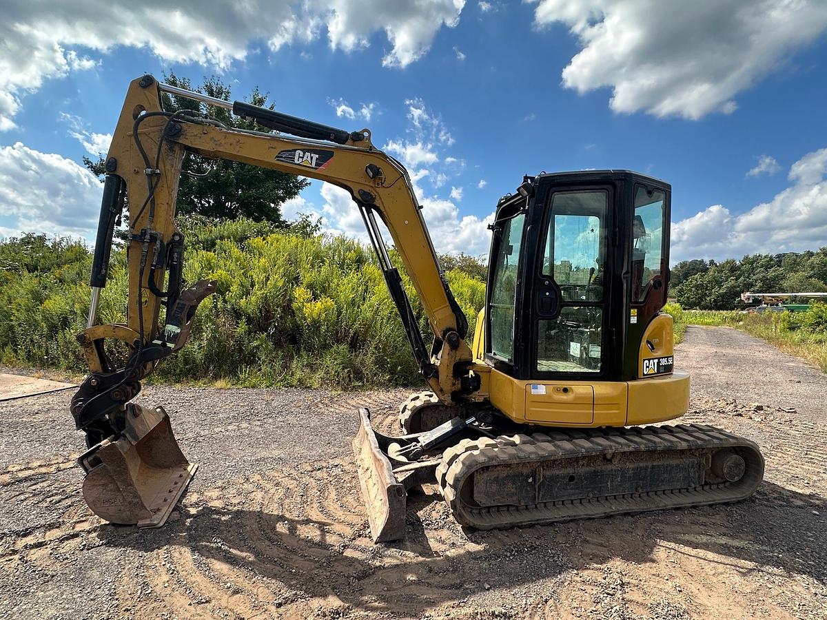 Used 2017 CATERPILLAR 305.5E2 CR