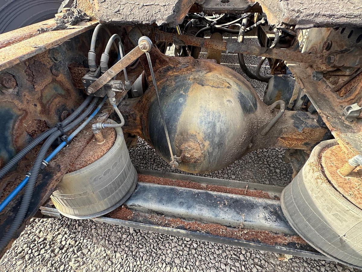 Used 2012 FREIGHTLINER Cascadia 125