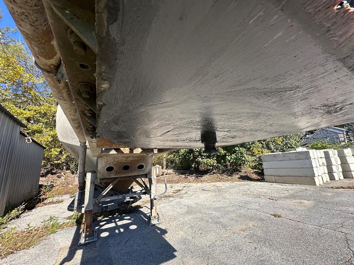 Used 1972 FRUEHAUF Bulk Trailer