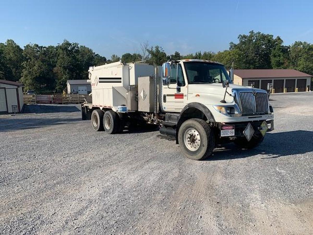 Used 2006 INTERNATIONAL 7600