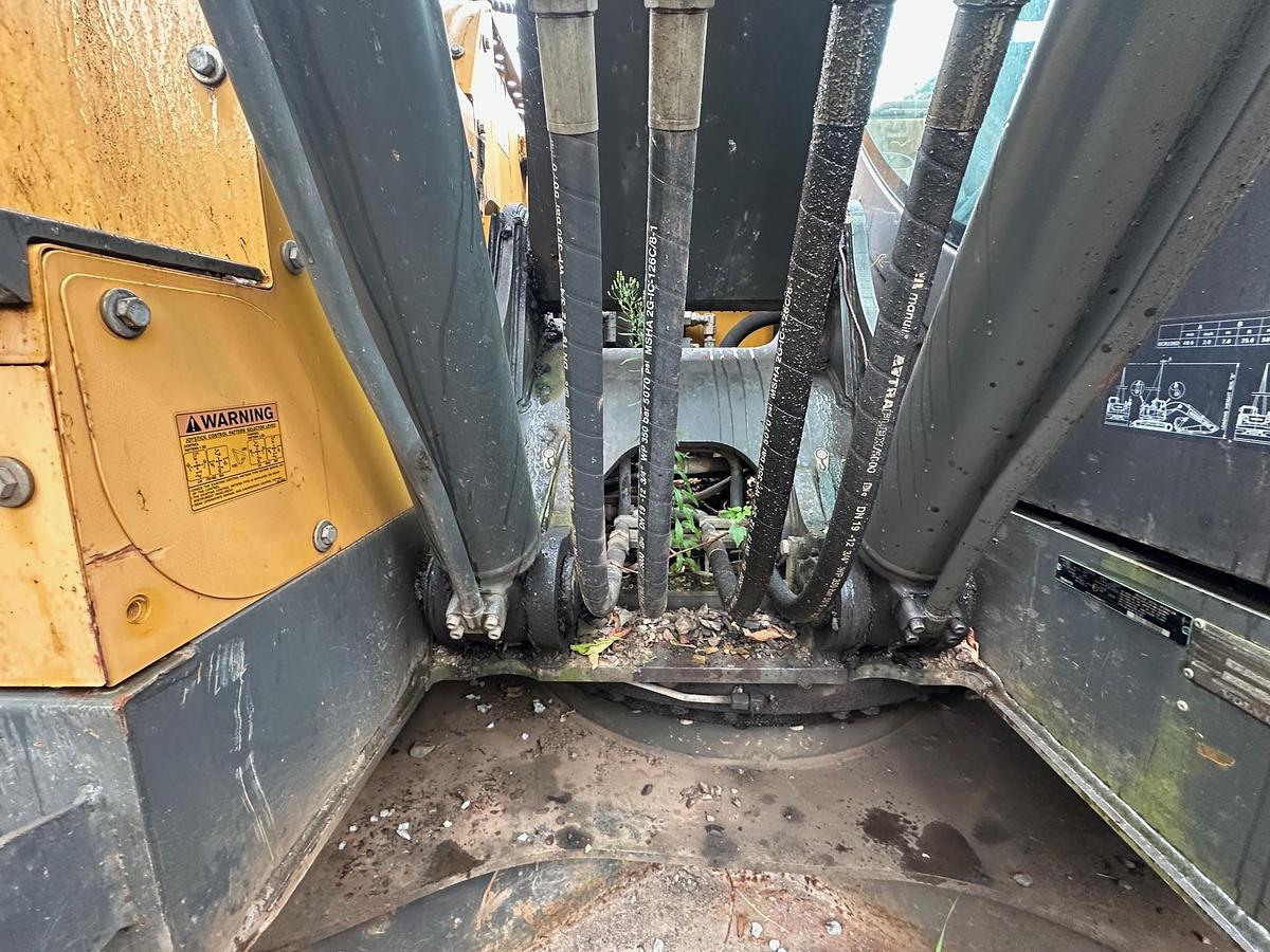 Used 2013 VOLVO ECR235DL