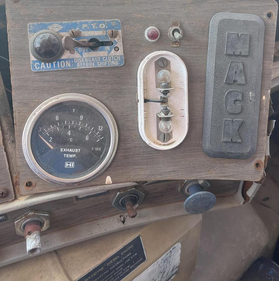 Used 1975 MACK DM686S