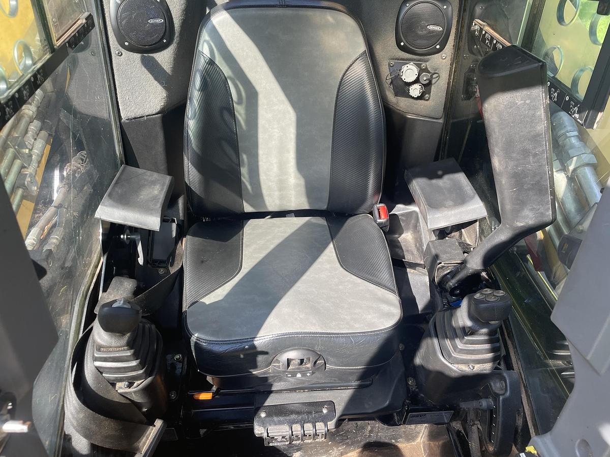 Used 2023 ASV RT135F