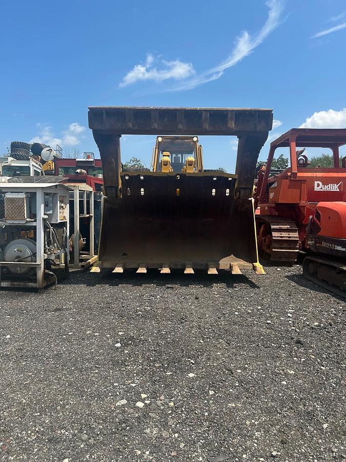Used 1988 CATERPILLAR 973