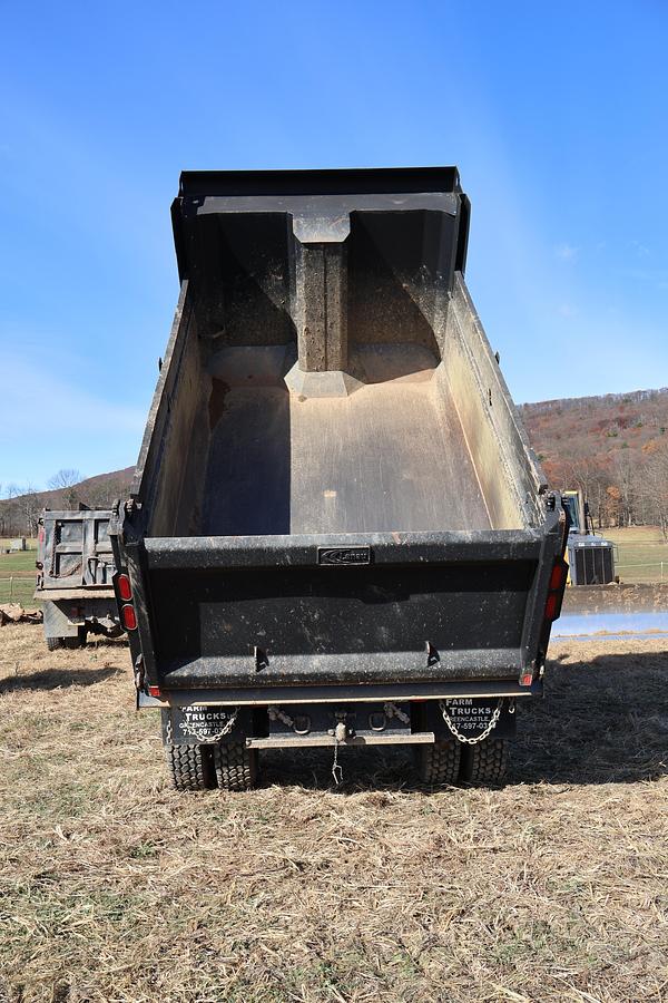 Used 2005 CHEVROLET C8500